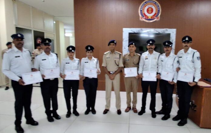 इंदौर पुलिस का “नशे से दूरी है जरूरी” अभियान पहुंचा नए मुकाम पर, 85003 लोगों ने एक साथ ली ई-शपथ बन गया वर्ल्ड रिकॉर्ड